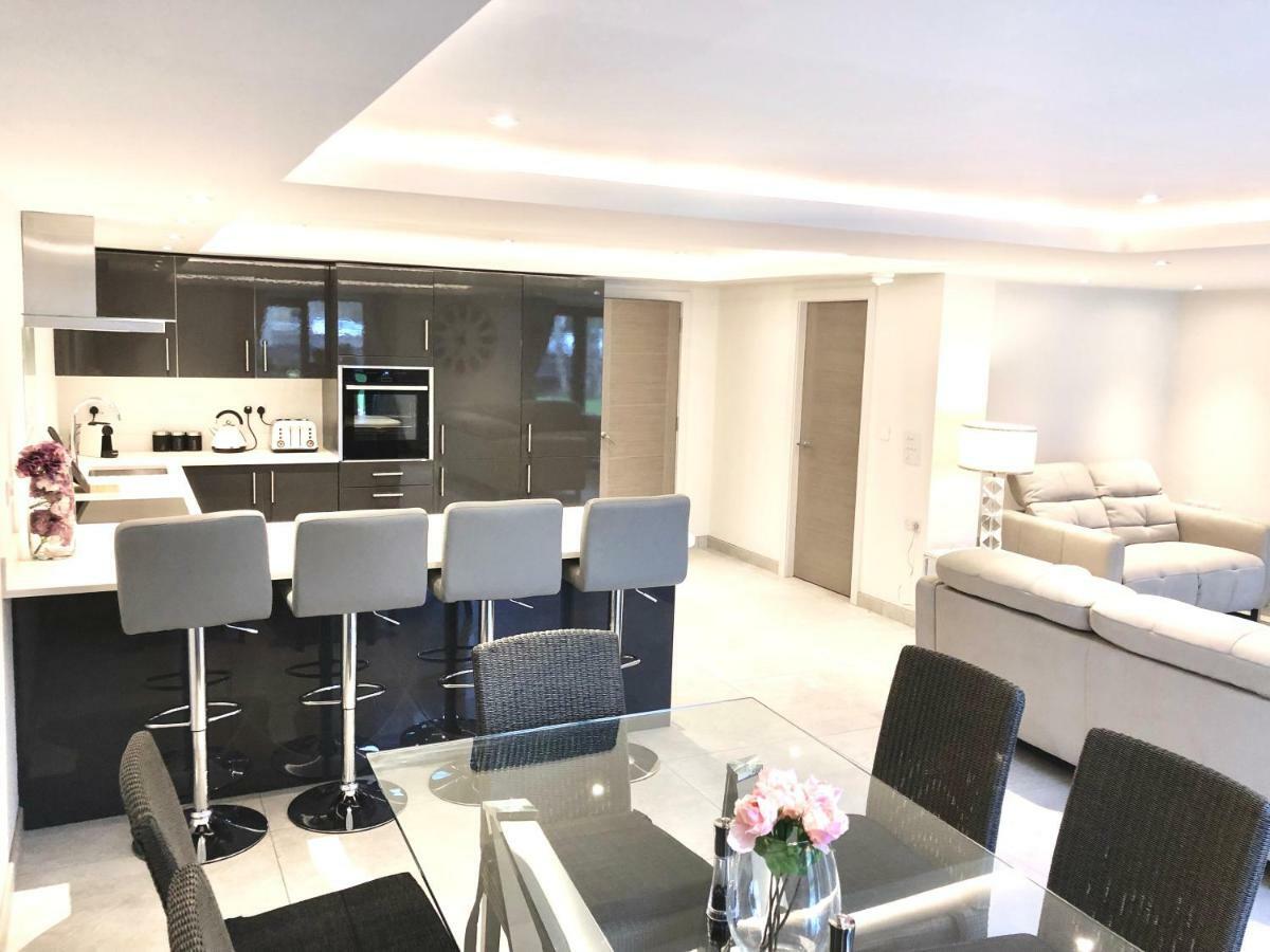 Millstream Mews Apartment เบคเวลล์ ภายนอก รูปภาพ