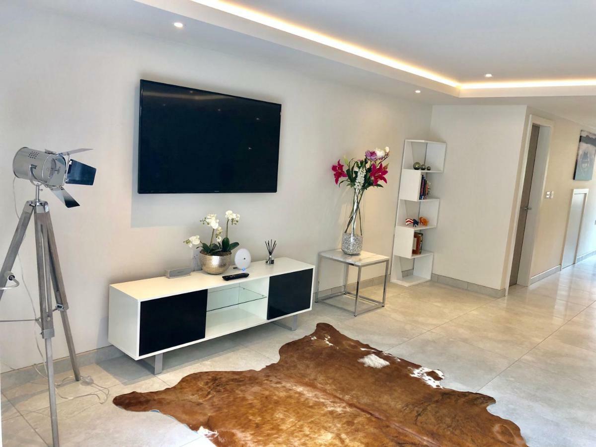 Millstream Mews Apartment เบคเวลล์ ภายนอก รูปภาพ